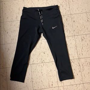 Nike Crop Leggings